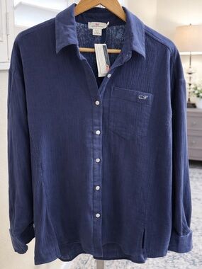 Vineyard Vines Long-Sleeve Button-Up Shirt - Navy. New with Tags! 100% cotton.